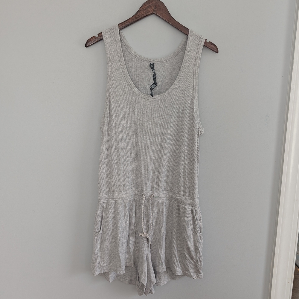 Women's Vuori XL Romper Flawed Spots AS IS